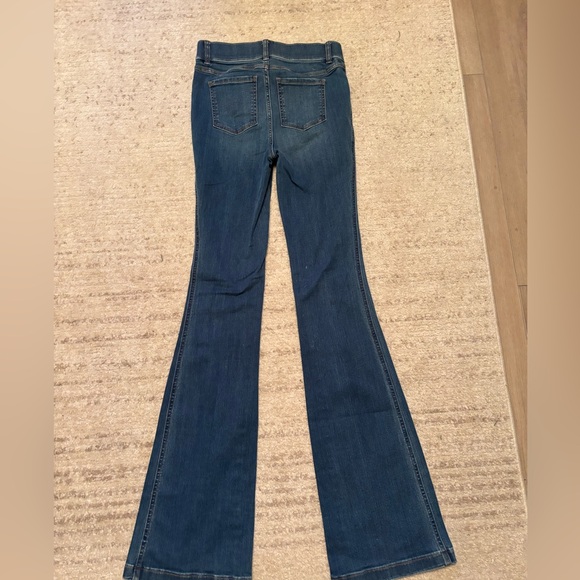 SPANXshape™ EveryWear Flare Jeans size small - Picture 4 of 9